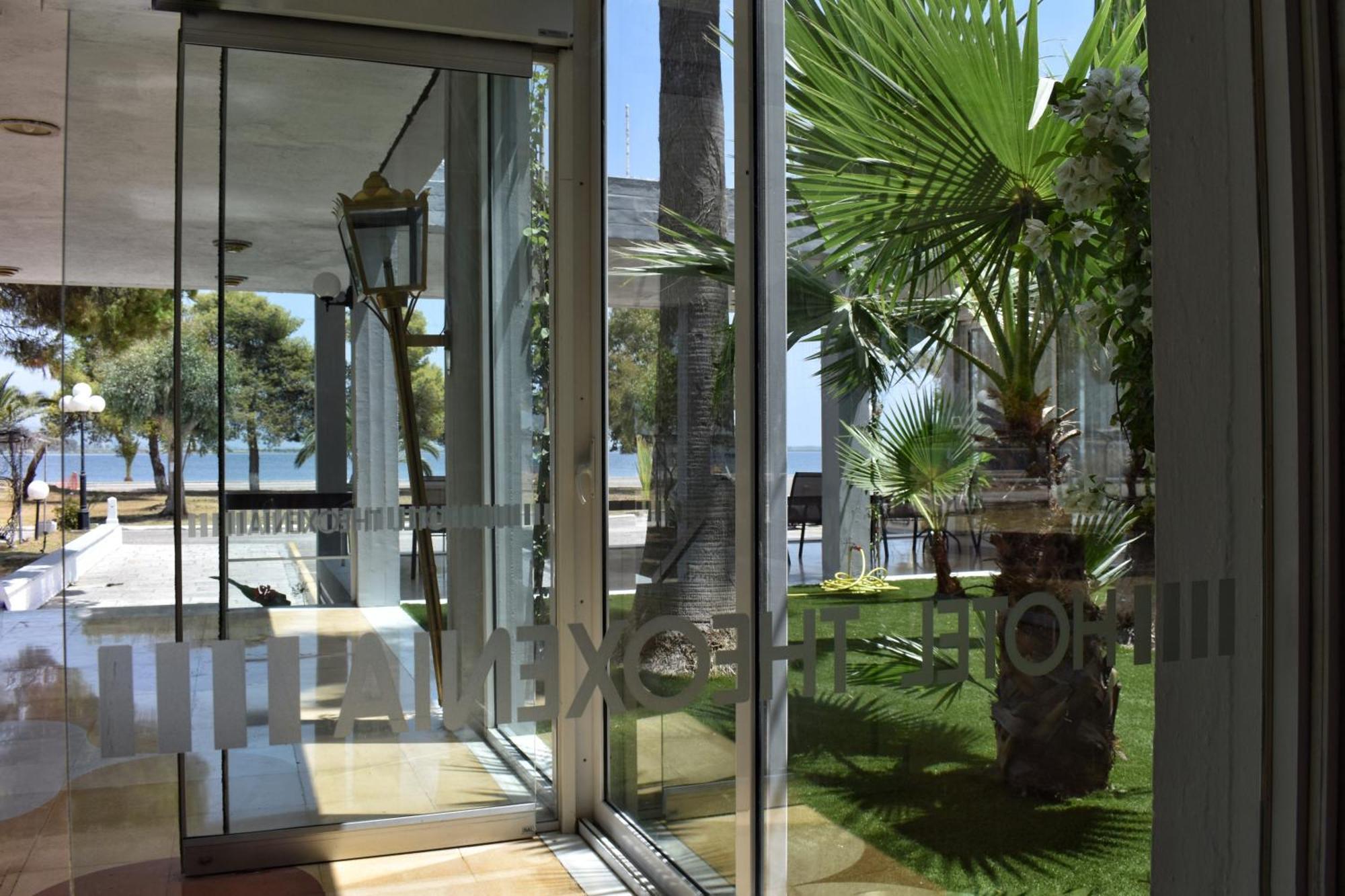 Hotel Theoxenia Missolonghi Bagian luar foto