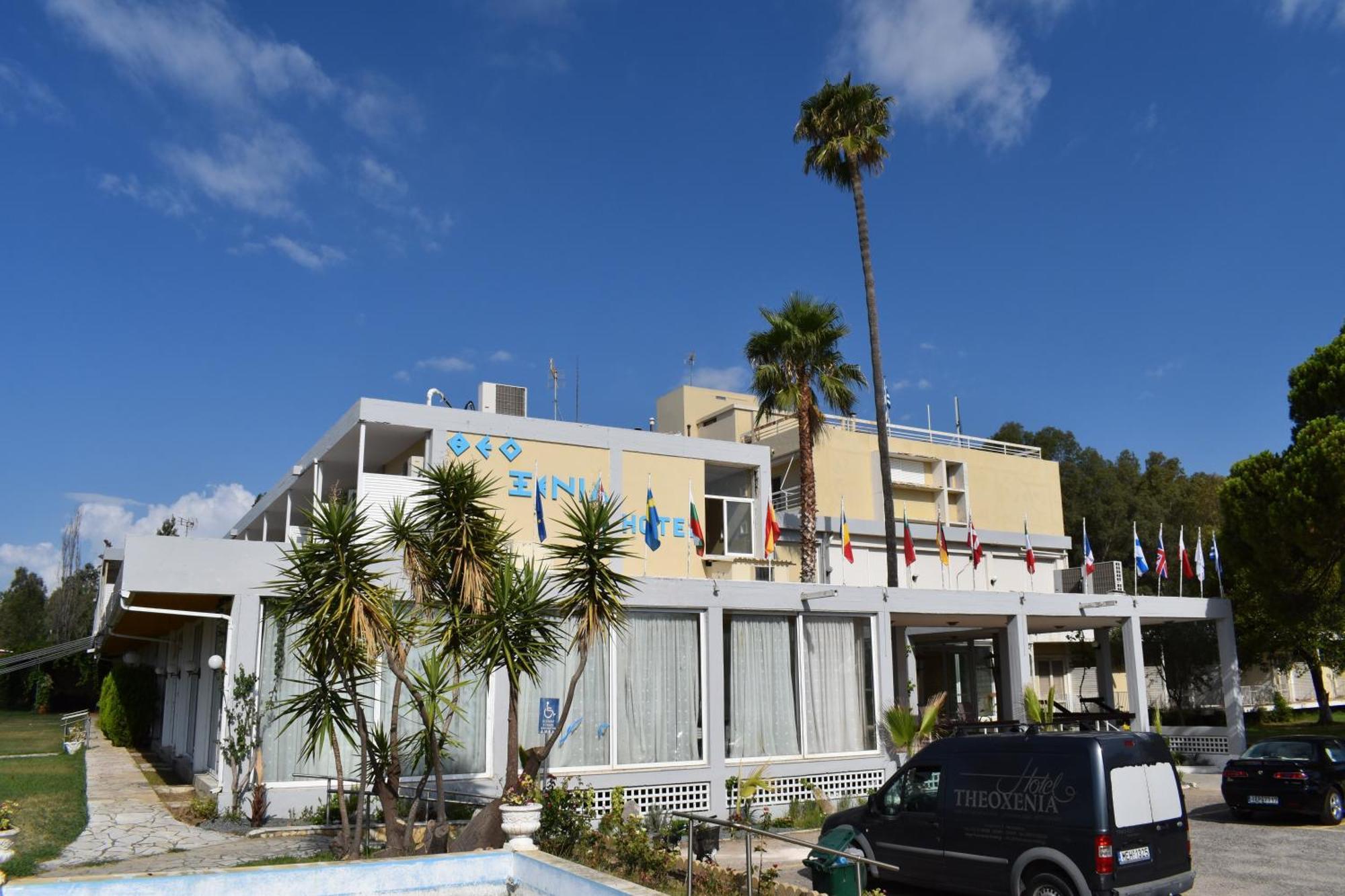 Hotel Theoxenia Missolonghi Bagian luar foto