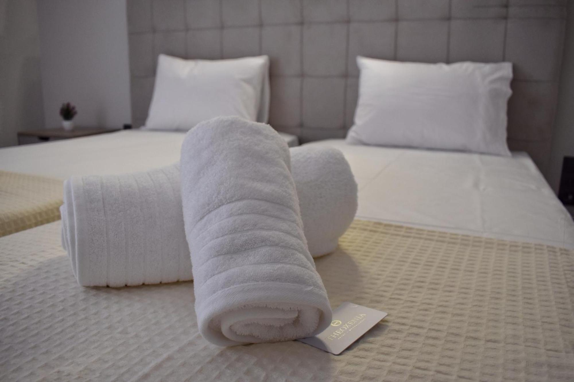 Hotel Theoxenia Missolonghi Bagian luar foto