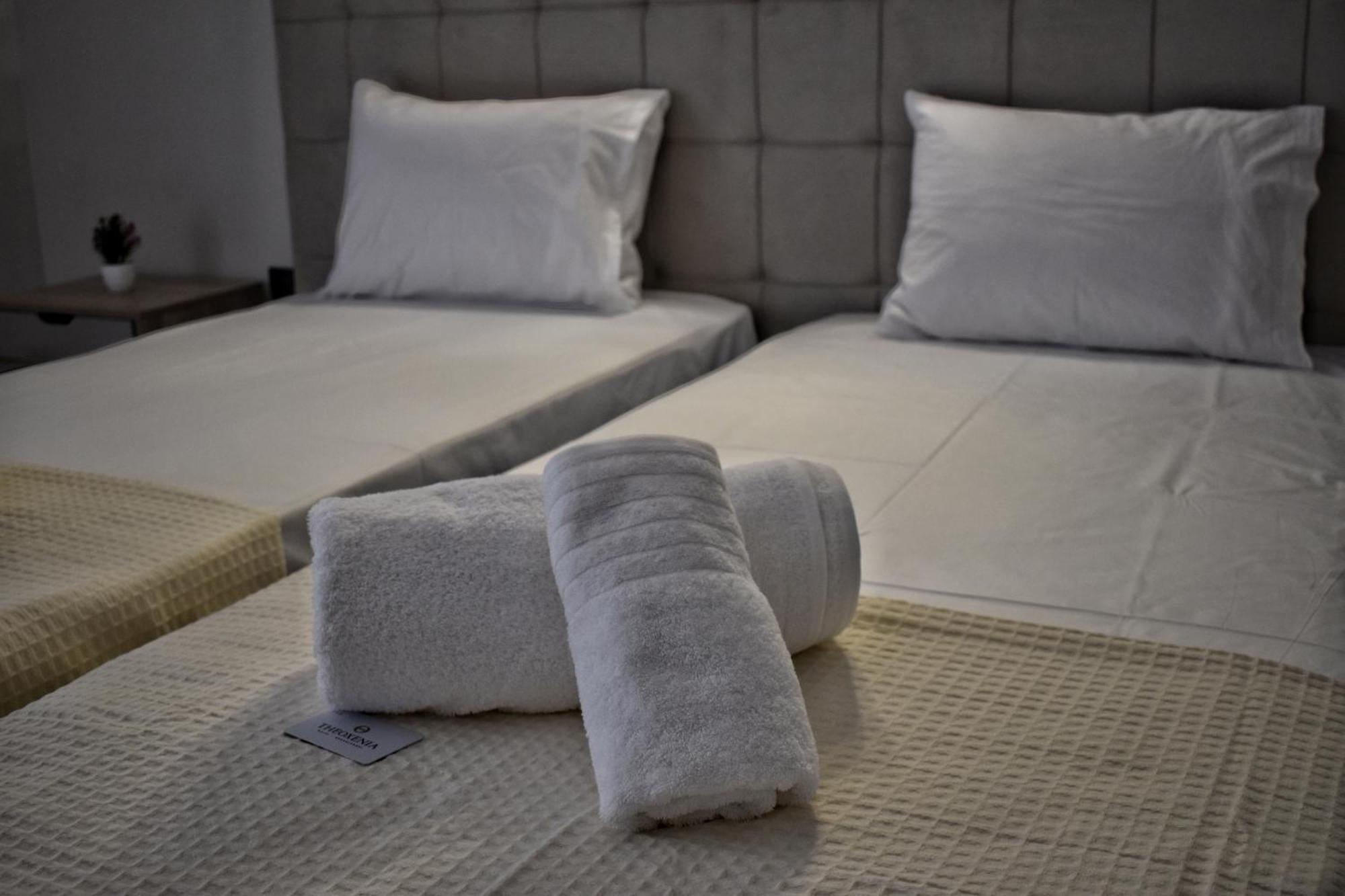 Hotel Theoxenia Missolonghi Bagian luar foto